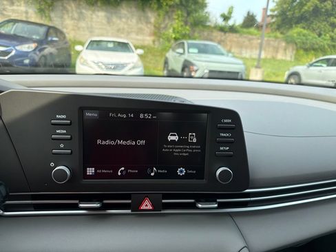 New 2026 Hyundai Elantra SE FWD image 19