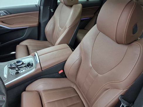 Used 2022 BMW X5 sDrive40i w/ M Sport Package RWD image 12