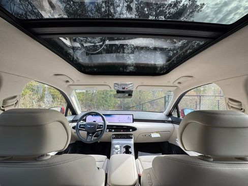 New 2026 Genesis GV70 2.5T Advanced image 3