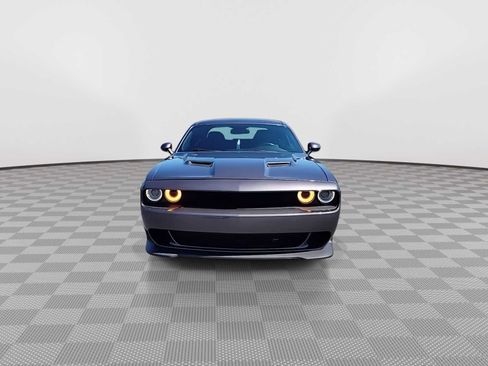 Used 2016 Dodge Challenger SXT image 3