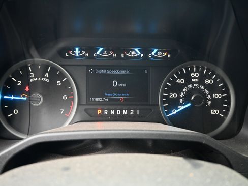 Used 2016 Ford F150 XLT w/ Equipment Group 302A Luxury image 15