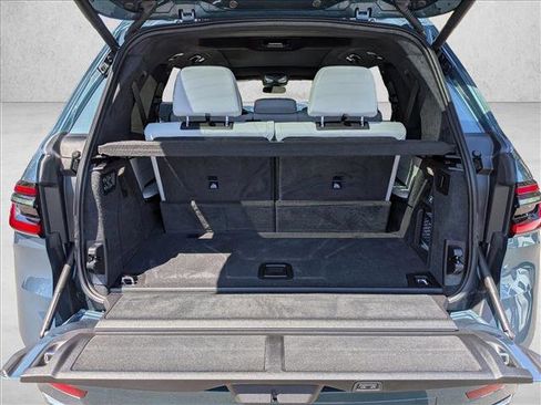 Used 2025 BMW X7 xDrive40i AWD/4WD image 6