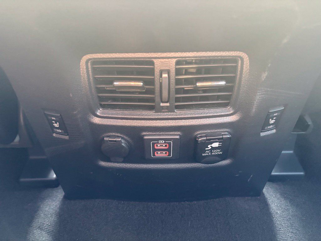 Used 2024 Nissan Titan PRO-4X w/ Pro-4x Convenience Package AWD/4WD image 20