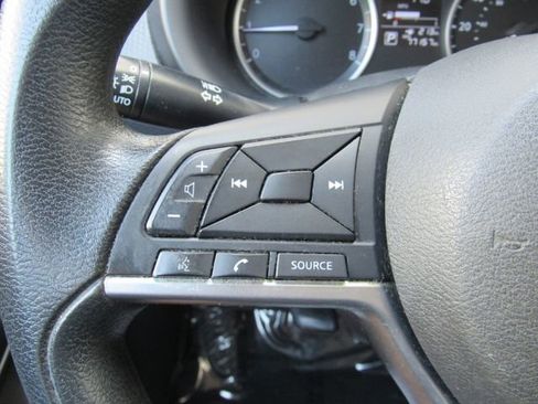 Used 2021 Nissan Kicks S image 30