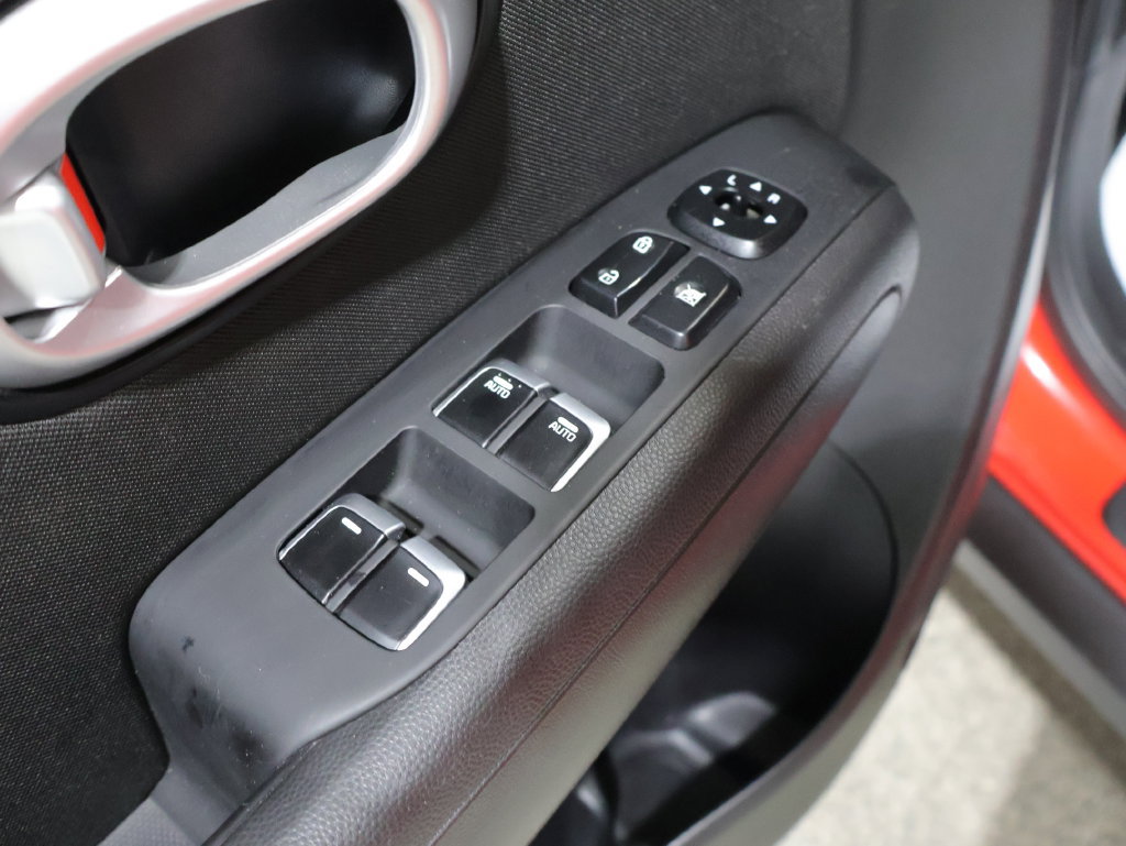 Used 2019 Kia Soul + FWD image 14