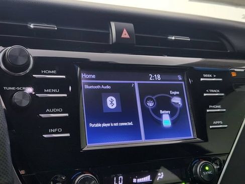 Used 2018 Toyota Camry XLE FWD image 26