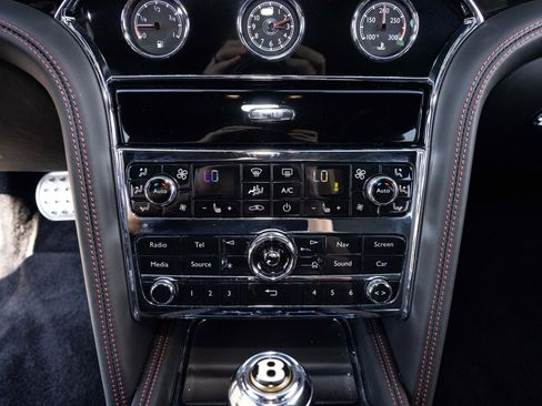 Used 2019 Bentley Mulsanne image 34