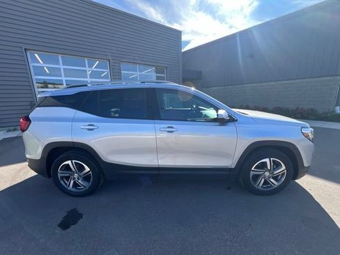 Used 2021 GMC Terrain SLT w/ LPO, Floor Liner Package AWD/4WD image 4