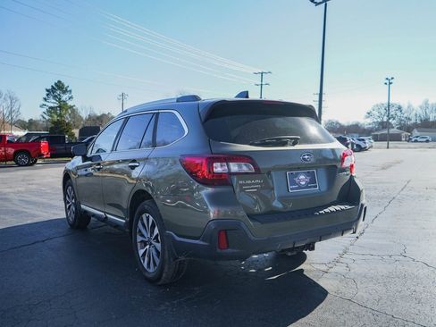 Used 2019 Subaru Outback 2.5i Touring image 4