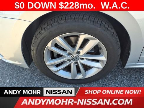 Used 2020 Volkswagen Passat 2.0T SE image 4