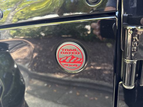 Used 2022 Jeep Gladiator Rubicon w/ LED Lighting Group image 13