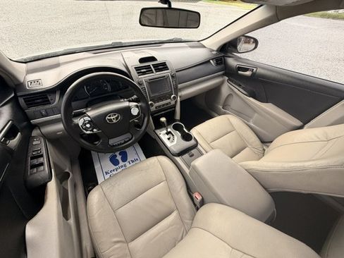 Used 2014 Toyota Camry LE FWD image 10