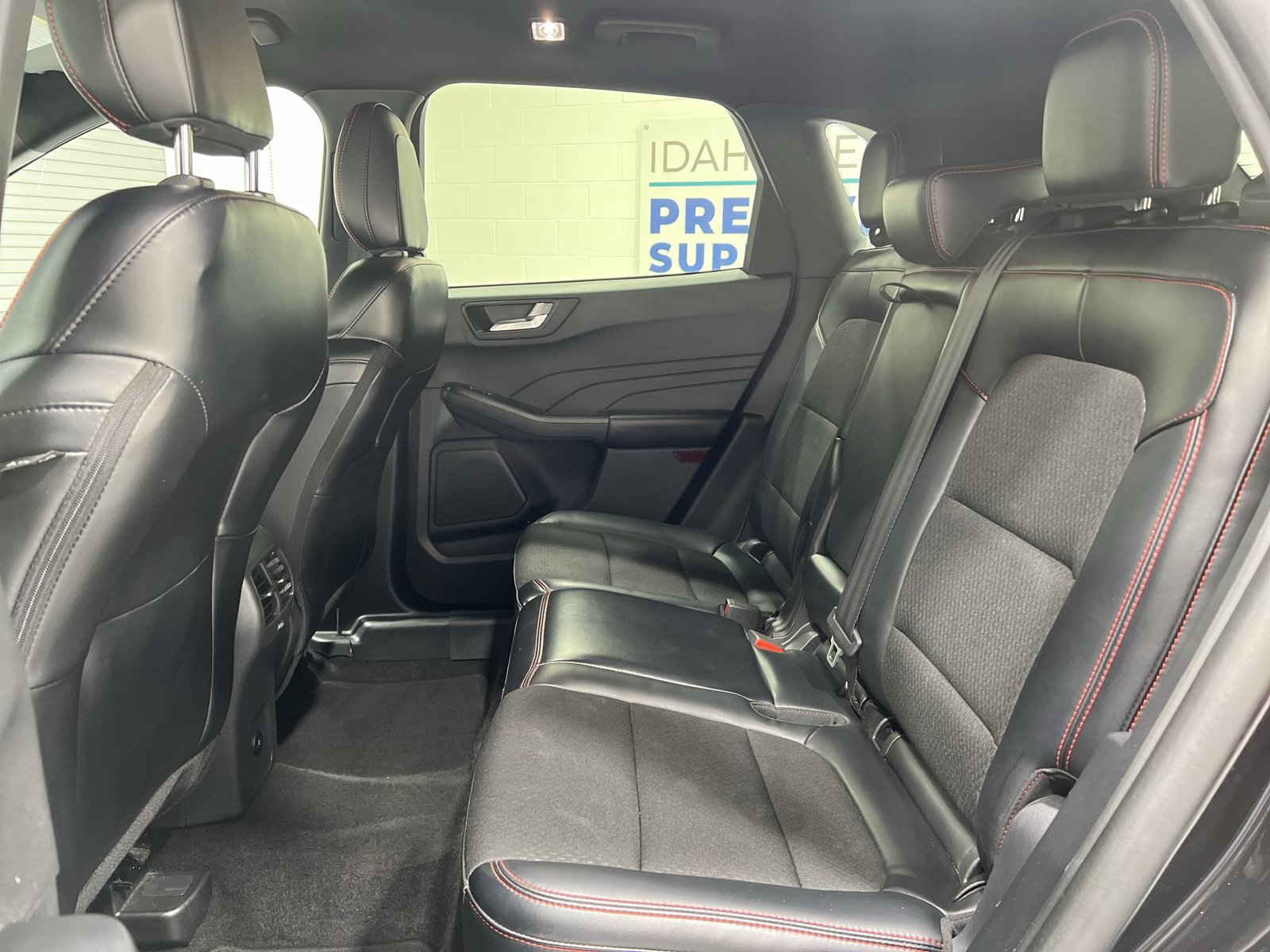 Used 2025 Ford Escape ST-Line AWD/4WD image 21
