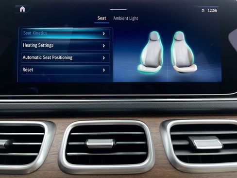 Certified 2025 Mercedes-Benz GLS 450 4MATIC image 36