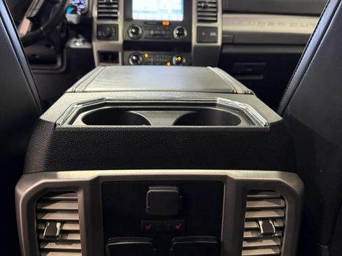 Used 2019 Ford F250 Platinum w/ Platinum Ultimate Package AWD/4WD image 20