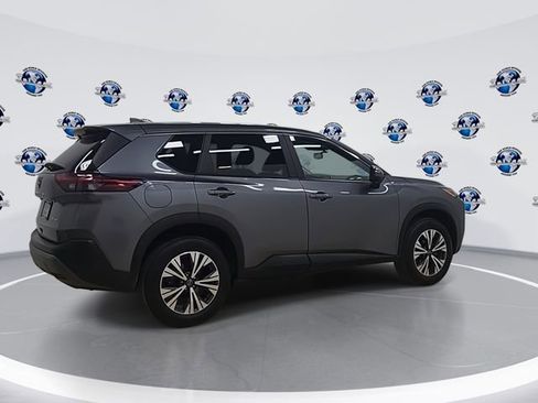 Used 2023 Nissan Rogue SV image 9