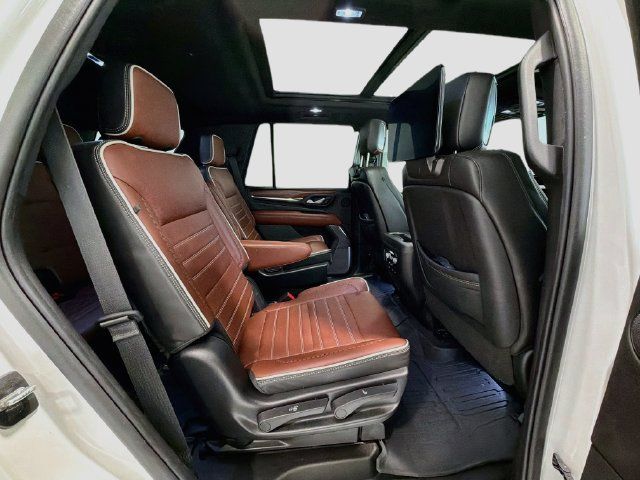 Used 2023 GMC Yukon Denali Ultimate AWD/4WD image 27