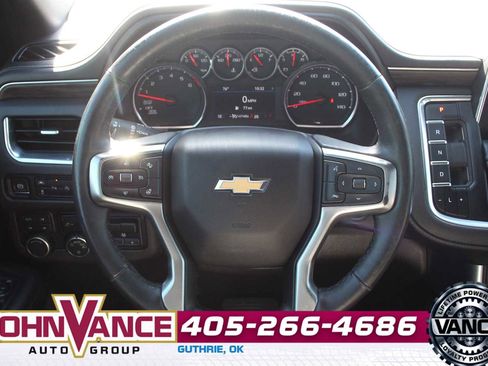 Used 2021 Chevrolet Suburban LT w/ LT Signature Package image 33