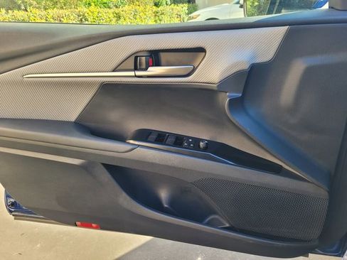 Used 2025 Toyota Camry SE image 13