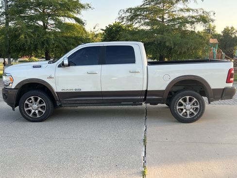 Used 2022 RAM 2500 Limited AWD/4WD image 7