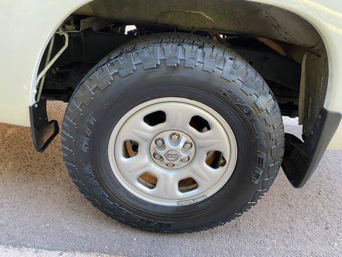 Used 2022 Nissan Frontier S AWD/4WD image 23
