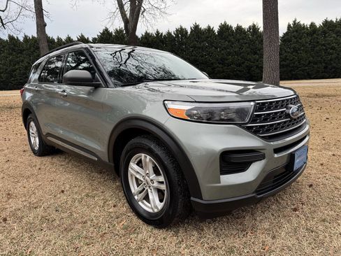 Used 2020 Ford Explorer XLT w/ Comfort Package image 9