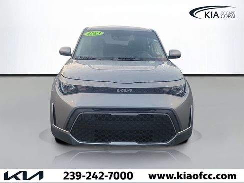 Certified 2023 Kia Soul LX FWD image 2