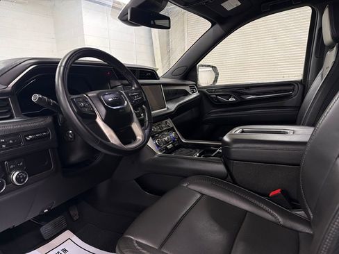 Used 2023 GMC Yukon Denali image 6