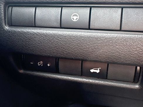 Used 2021 Nissan Rogue SV w/ Premium Package FWD image 14