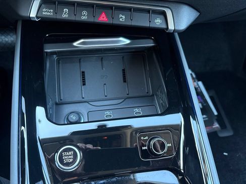 New 2026 Audi Q3 quattro 2.0T AWD/4WD image 30