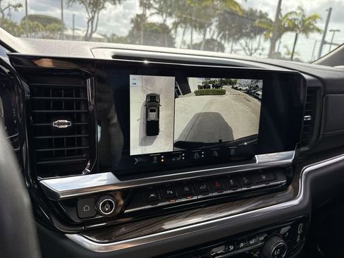 Used 2022 Chevrolet Silverado 1500 LT Trail Boss w/ Convenience Package II image 49