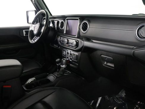 Used 2022 Jeep Wrangler Unlimited Sahara w/ Cold Weather Group AWD/4WD image 26