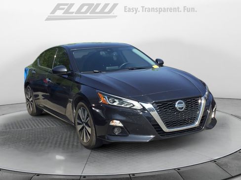 Used 2019 Nissan Altima 2.5 SV FWD image 1