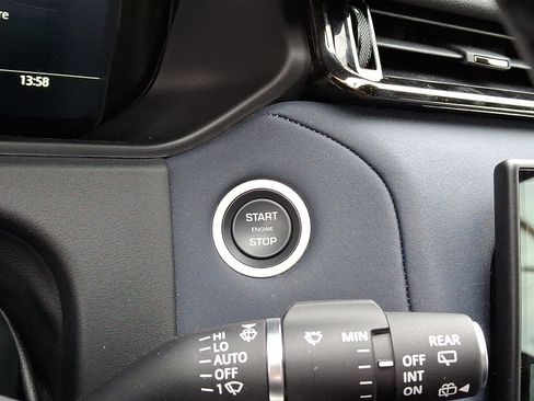 Used 2026 Land Rover Range Rover Velar S AWD/4WD image 26