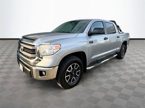Used 2015 Toyota Tundra SR5 image 3