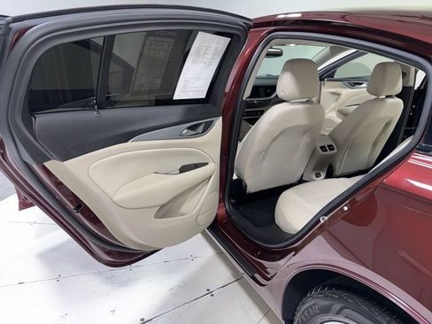 Used 2020 Buick Regal Preferred image 22