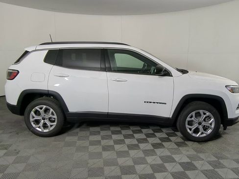 New 2026 Jeep Compass Latitude image 3