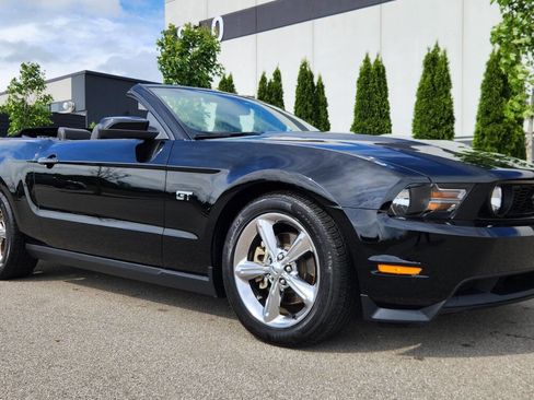 Used 2010 Ford Mustang GT Premium RWD image 6