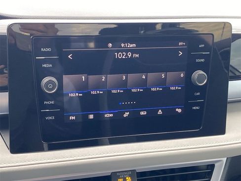 New 2025 Volkswagen Taos SE image 21