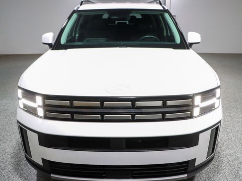 Used 2024 Hyundai Santa Fe SEL image 4