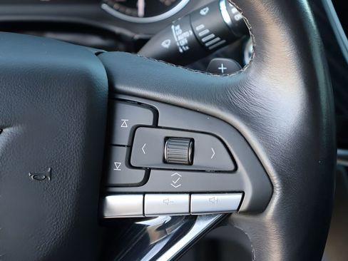 Used 2024 Cadillac XT6 Premium Luxury image 35