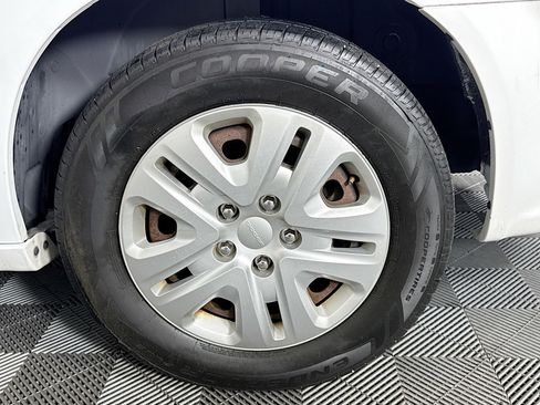 Used 2017 Dodge Grand Caravan SE w/ Power Window Group image 35