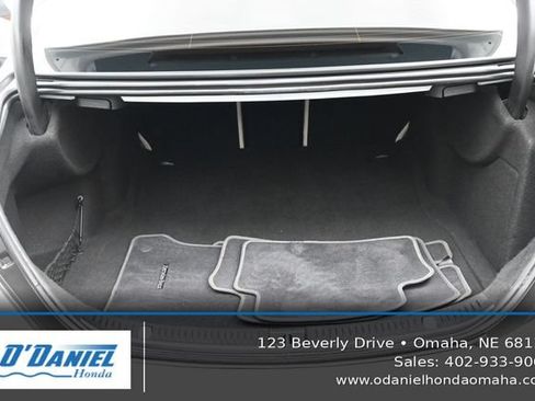 Used 2019 Mercedes-Benz E 300 4MATIC image 36