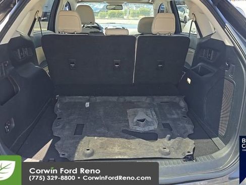 Used 2019 Ford Edge Titanium AWD/4WD image 18