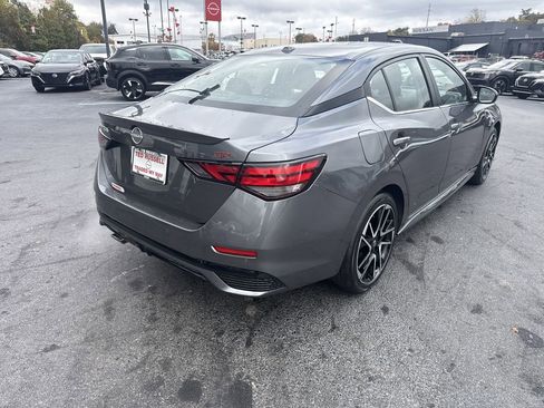 New 2025 Nissan Sentra SR FWD image 6