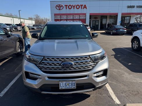 Used 2020 Ford Explorer Limited image 11