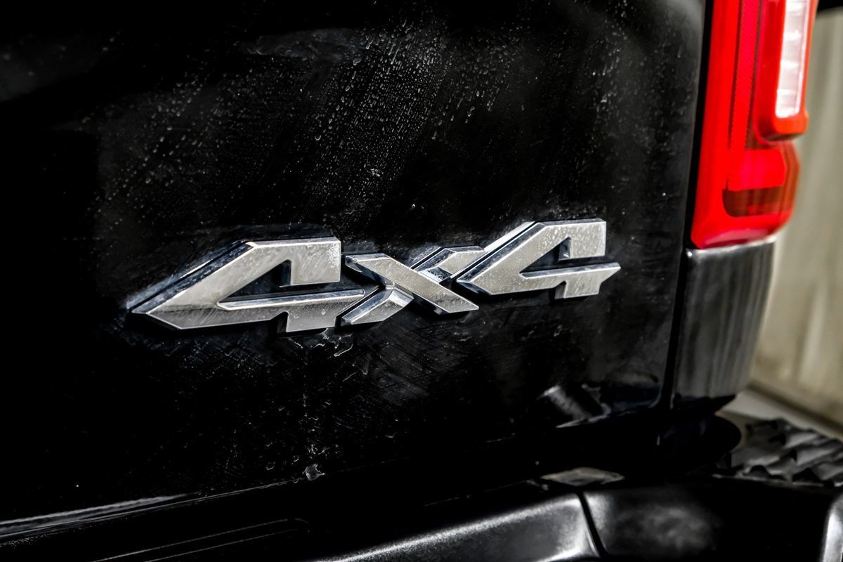 Used 2025 RAM 2500 Laramie AWD/4WD image 47