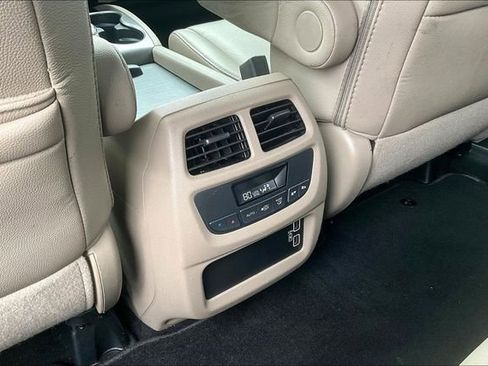 Used 2022 Honda Pilot Special Edition image 10