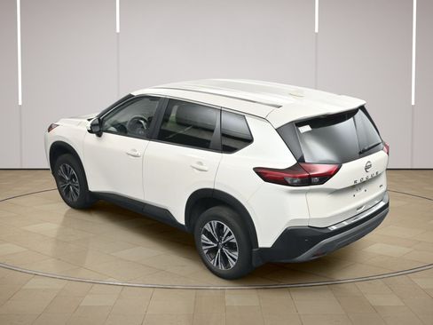 Certified 2023 Nissan Rogue SV FWD image 35