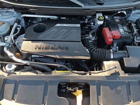 Used 2024 Nissan Rogue SV image 28